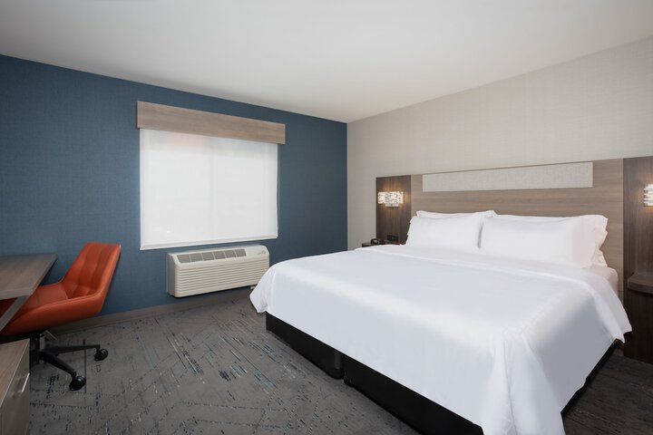 Room 21 of 69