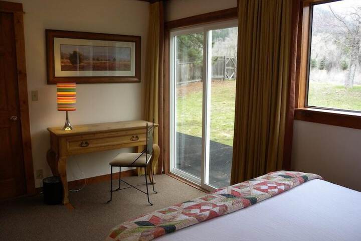 Room 107 of 141