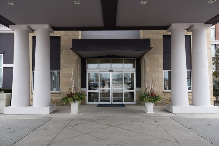 Hotel 3 of 65