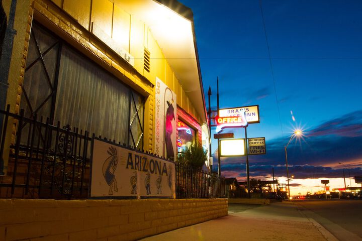 Brads Desert Inn