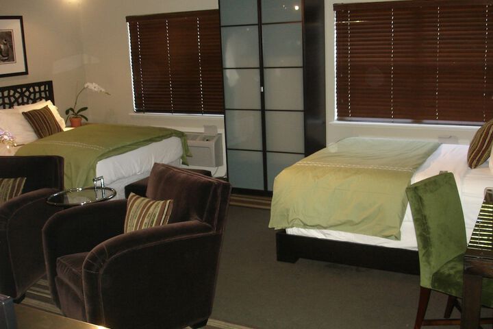 Room 22 of 32