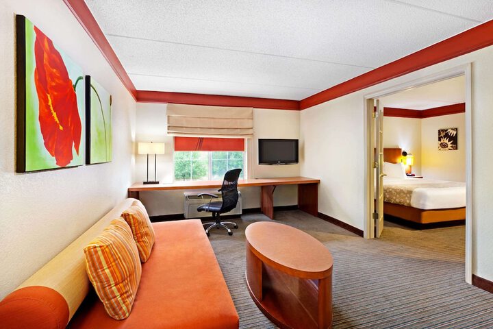 Room 30 of 44