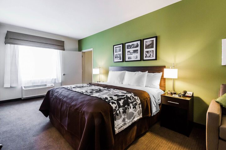 Room 21 of 40