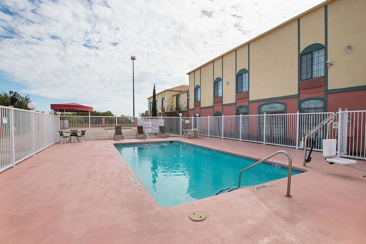 Pool 9 of 39