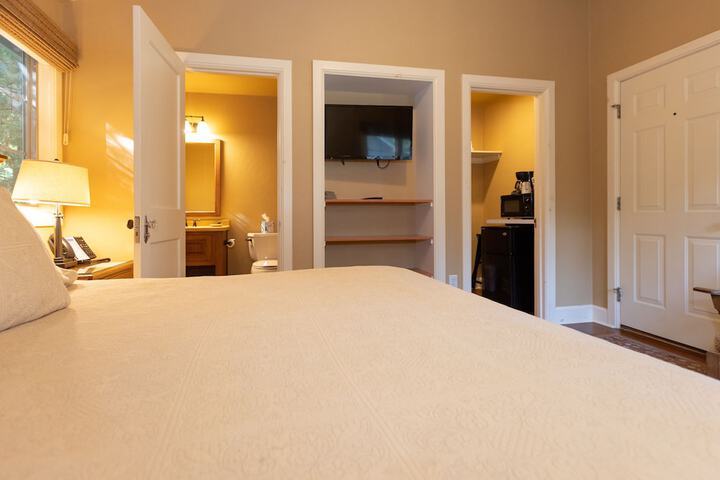 Room 112 of 192