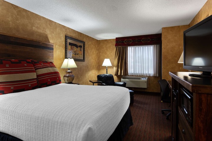 Room 34 of 43