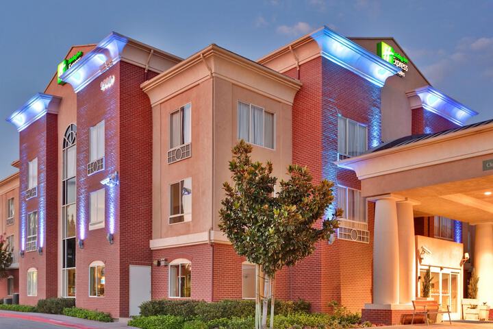 Hotel 3 of 13
