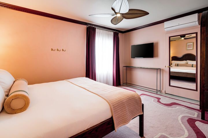 Room 95 of 116