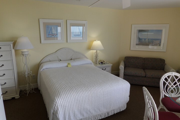 Edison Beach House