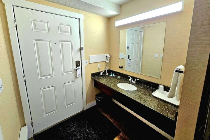 Room 36 of 47