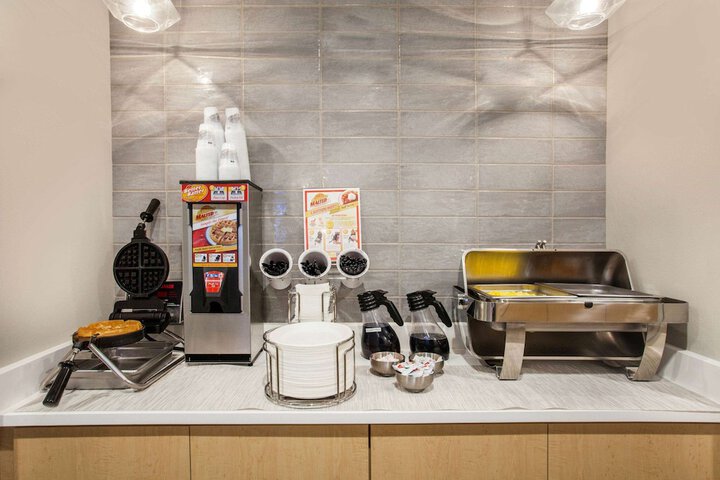 Breakfast/Coffee Service 37 of 41