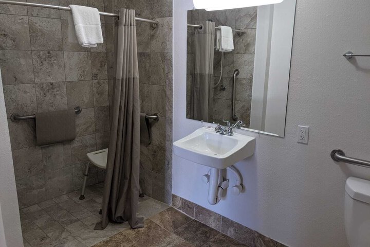 Motel 6 Ashland OH
