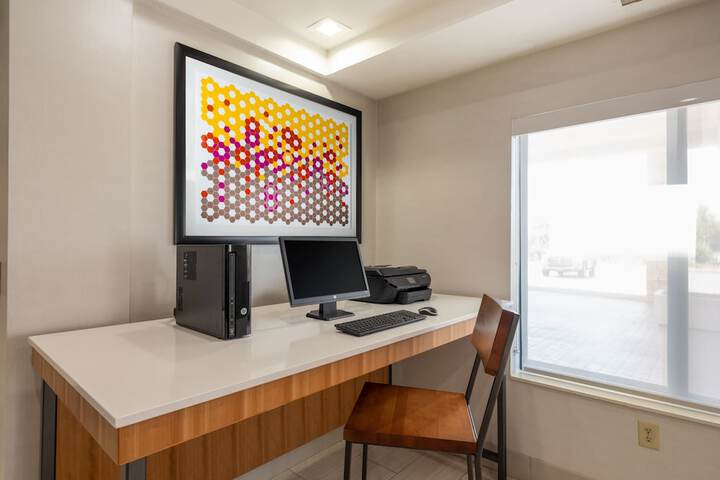 Business Center 42 of 42
