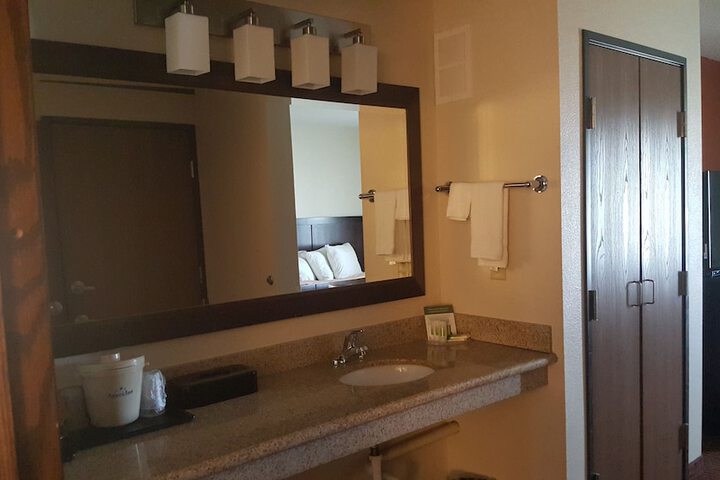 Room 34 of 46