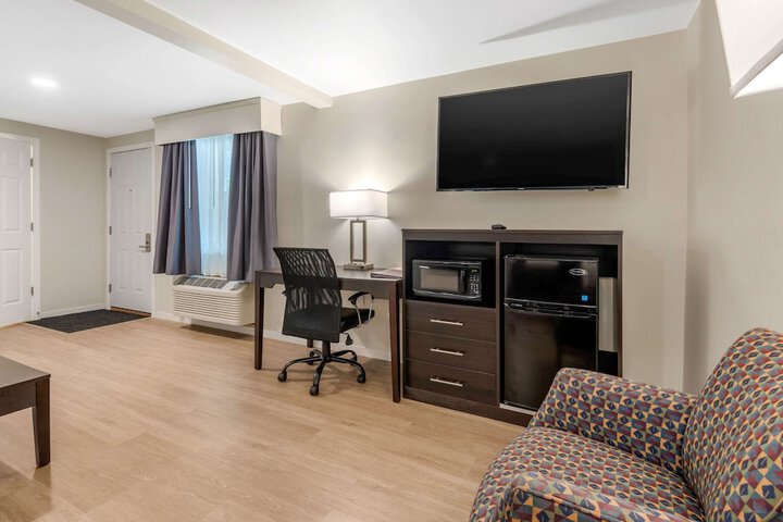 Quality Inn & Suites Lincoln I-93