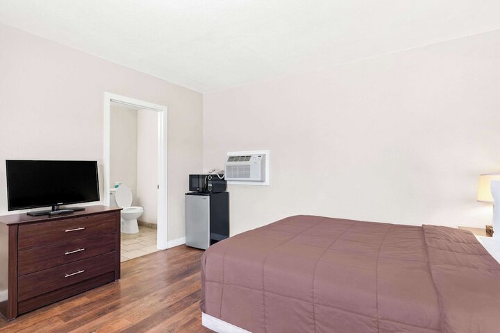 Room 40 of 47