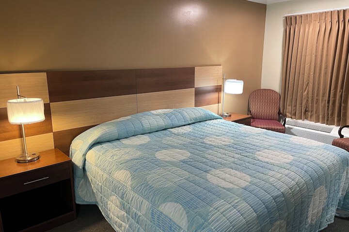Room 14 of 14