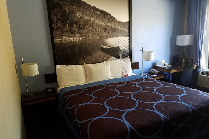 Room 37 of 52