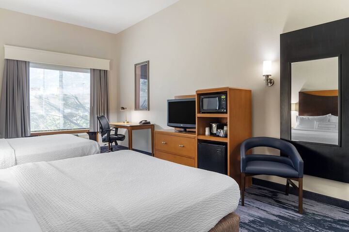 Room 20 of 28