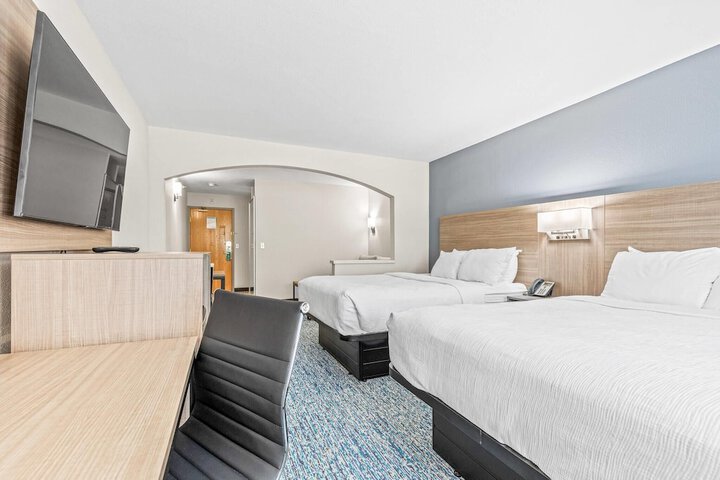 Quality Inn & Suites on the River