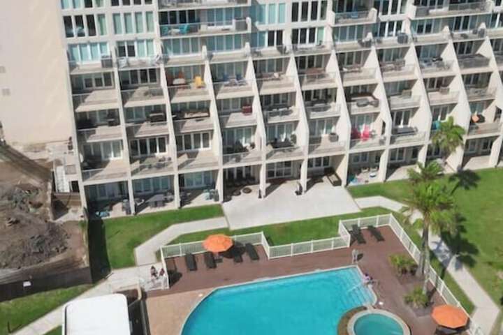 Hotel 3 of 125