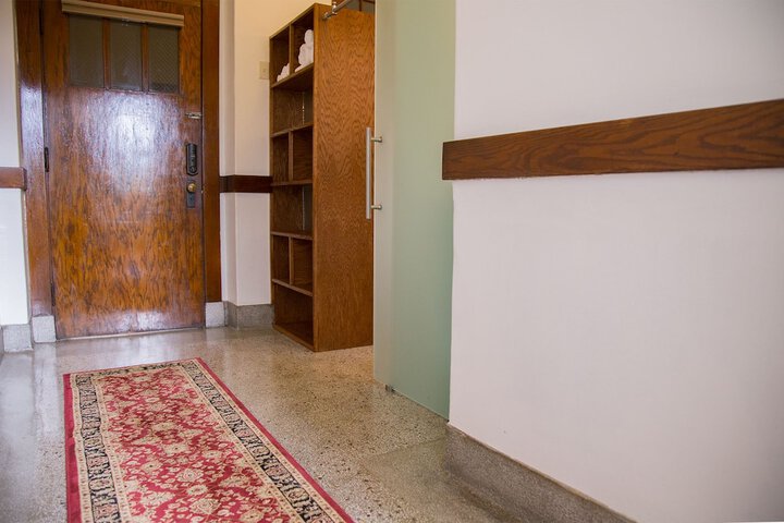 Room 153 of 185