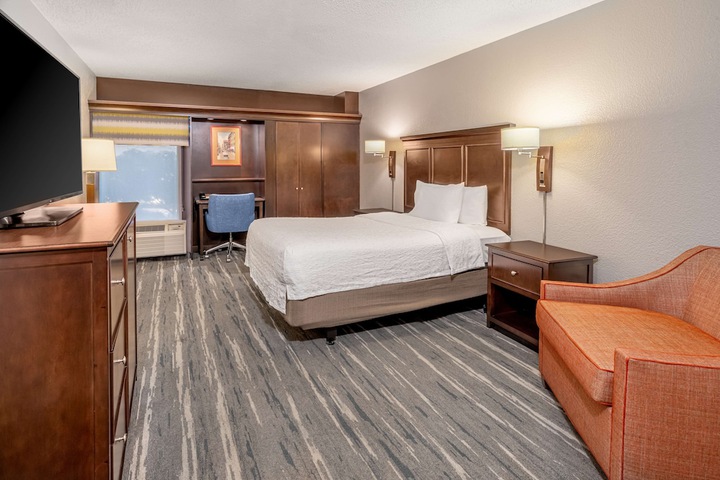 Room 17 of 26