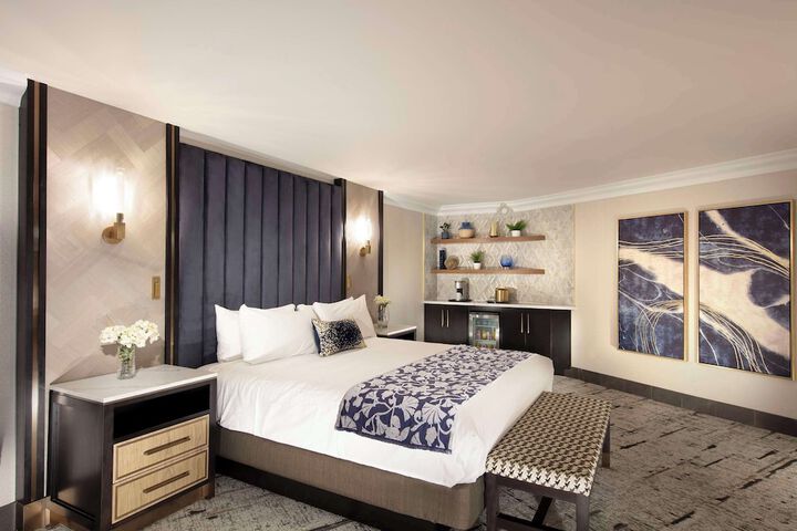 Room 25 of 60