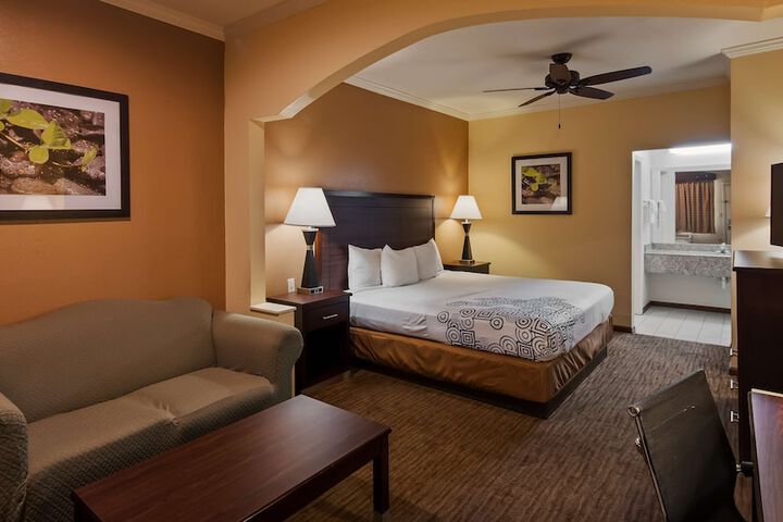 Room 2 of 17