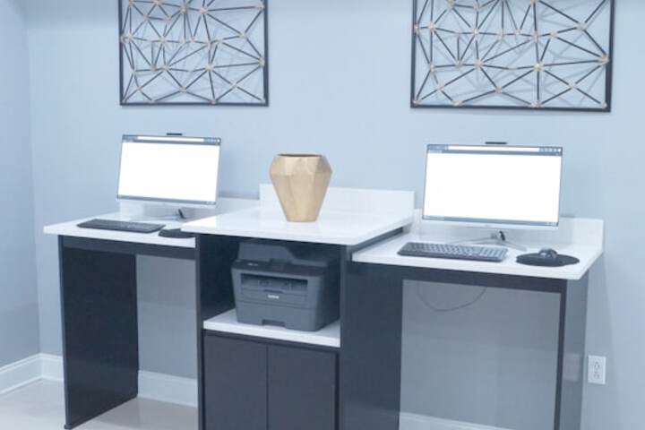 Business Center 21 of 21