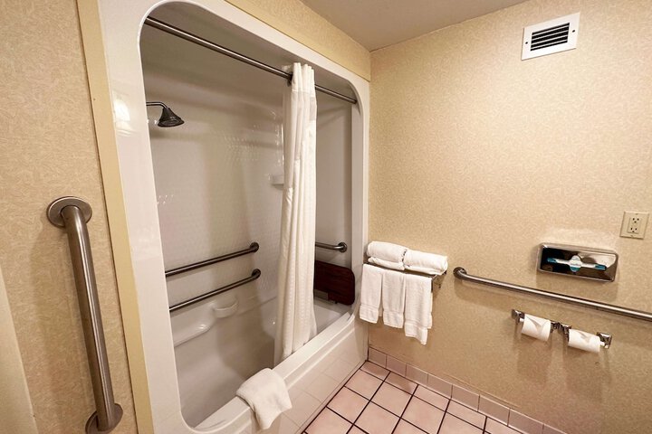 Room 15 of 21