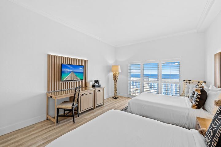 Beachcomber Resort & Club