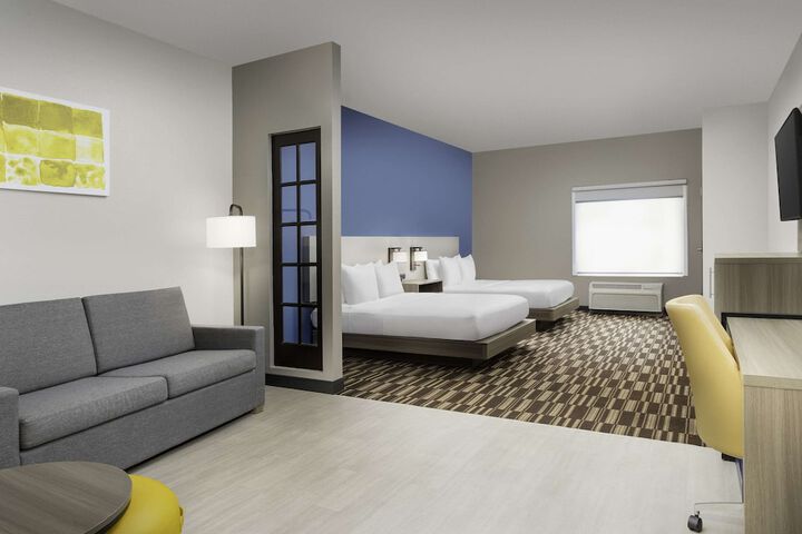 Room 11 of 23
