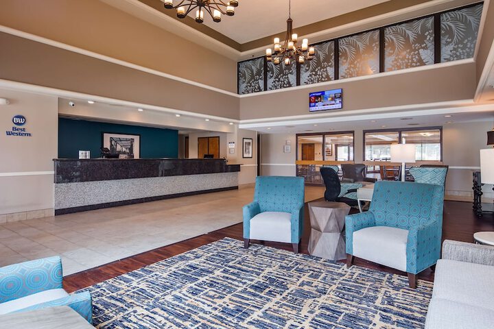Hotel Interior 9 of 34