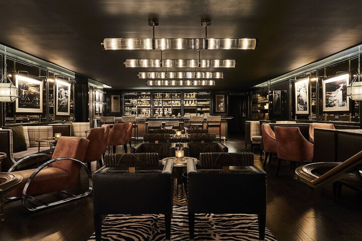Lounge 63 of 76