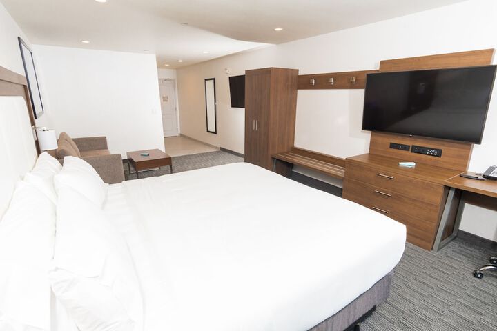 Room 30 of 68