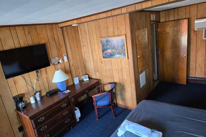 Russells Motel
