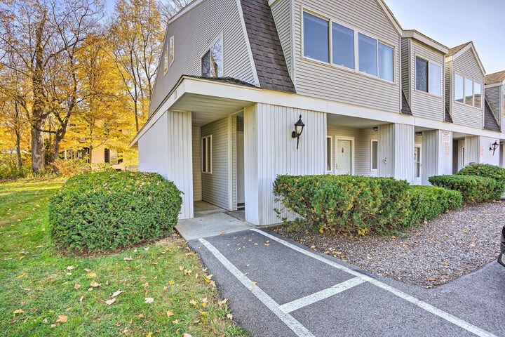 First-floor Hunter Condo 1 Mi to Slopes!
