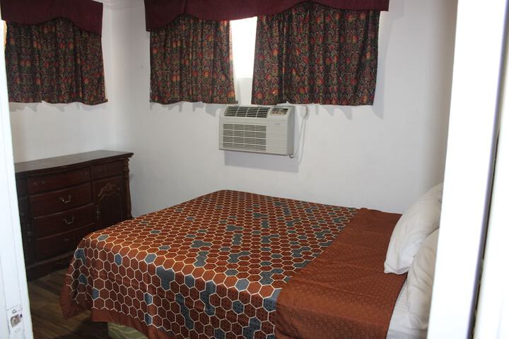 Room 33 of 69