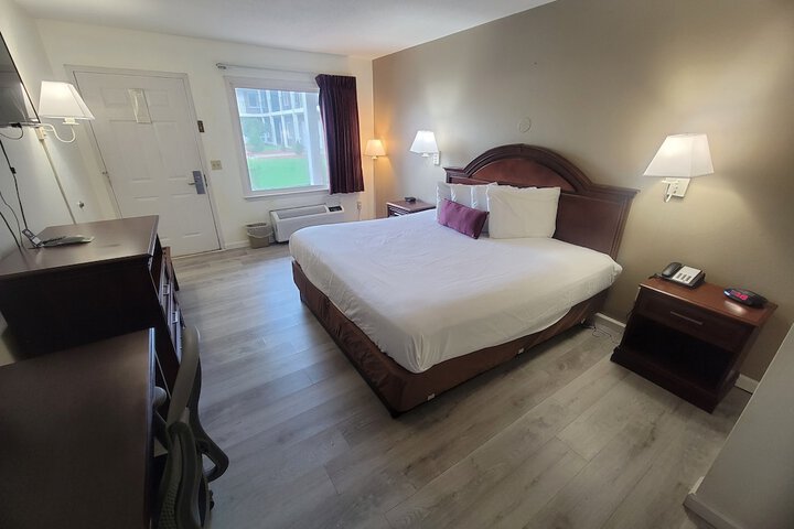 Room 14 of 18
