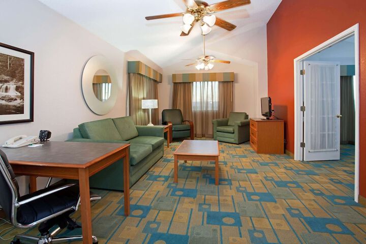 Room 18 of 41
