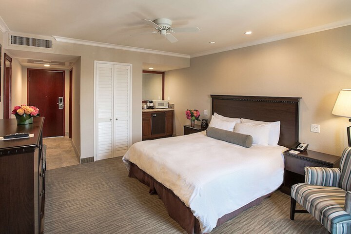 Room 17 of 43