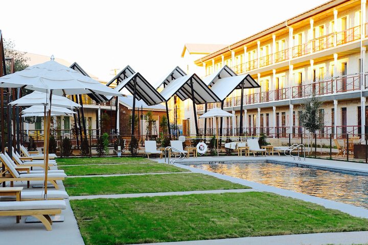 Cavalry Court by Valencia Hotel Collection