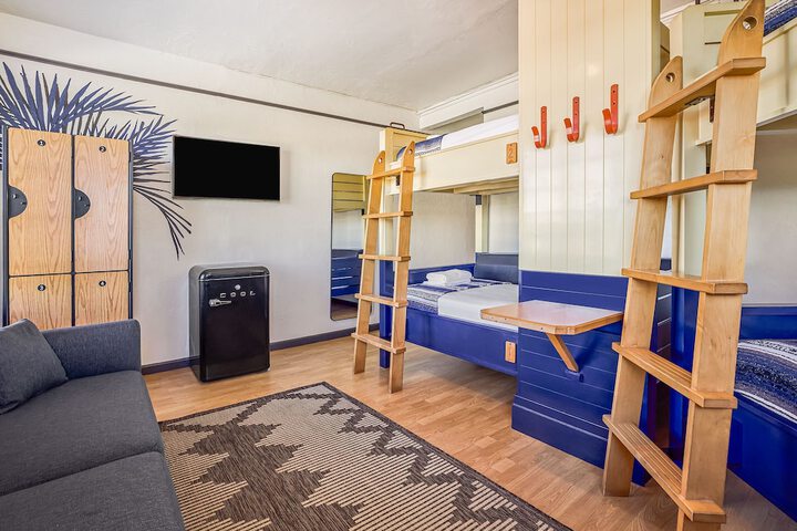 Room 42 of 61