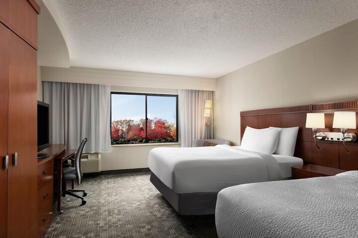 Courtyard by Marriott Wall at Monmouth Shores Corporate Park