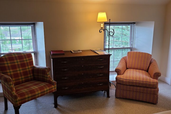 Room 28 of 93