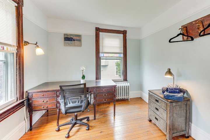 Charming Victorian Retreat w / Hudson River Views