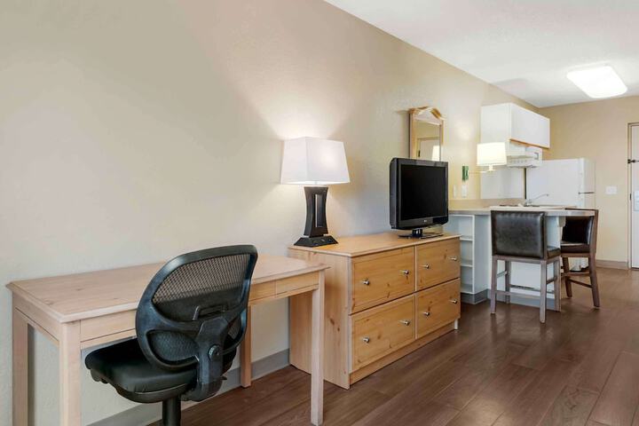 Room 17 of 30
