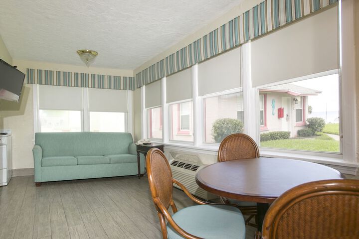Room 46 of 106