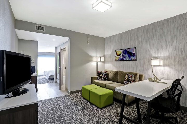 Room 13 of 48